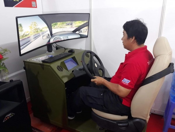 Cabin mô phỏng đào tạo, sát hạch lái xe ôtô lần đầu tiên xuất hiện tại VMS 2019