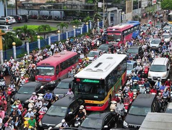 Những điểm đen về giao thông và văn hóa