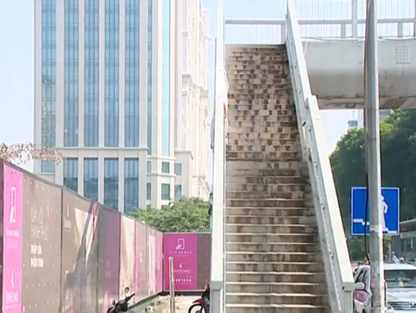 Cầu vượt bộ hành: Hiệu quả hay lãng phí?