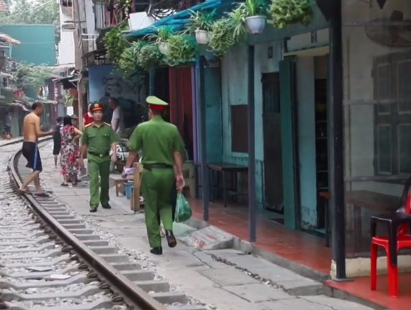 Cần sớm có giải pháp tổng thể cho phố cà phê đường tàu