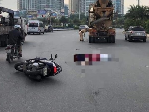 Va chạm với xe bồn, 2 người phụ nữ đi xe máy tử vong