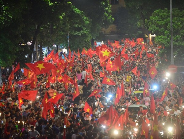 Phân luồng một loạt tuyến phố phục vụ 2 trận bóng đá của Đội tuyển Việt Nam