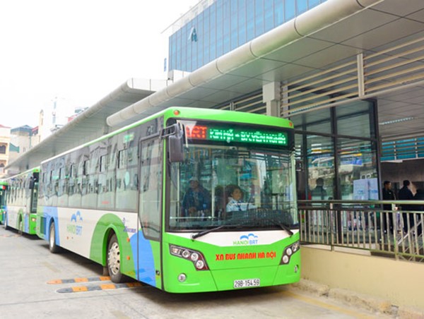 Xe buýt Hà Nội: Còn nhiều gian nan, thách thức