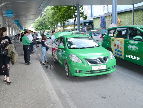 Thủ tướng trả lời Đại biểu QH hỏi việc Bộ GTVT quá ưu ái taxi công nghệ 