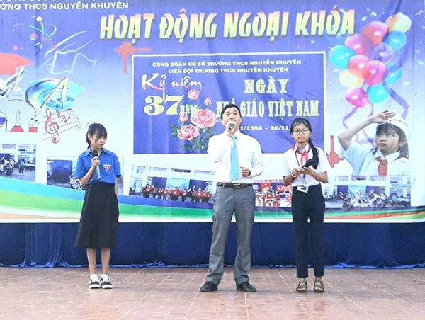 Thầy giáo dạy toán viết nhạc tuyên truyền ATGT