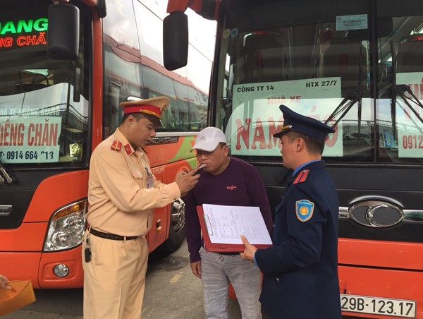 Lại phát hiện 1 lái xe dương tính với mooc-phin tại bến xe Nước Ngầm