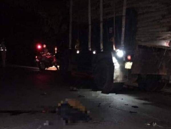 Va chạm với xe tải chở keo, người đàn ông đi xe máy tử vong