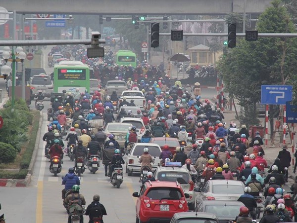 “Đau đầu” xử lý vi phạm lấn làn buýt BRT 