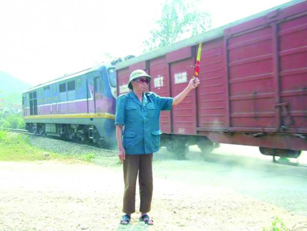 Cựu chiến binh Việt Nam tiên phong giữ gìn trật tự ATGT