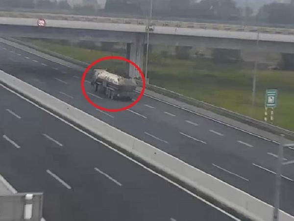 Cố tình lùi xe trên cao tốc, tài xế xe bồn nhận mức phạt "đắng" theo quy định mới