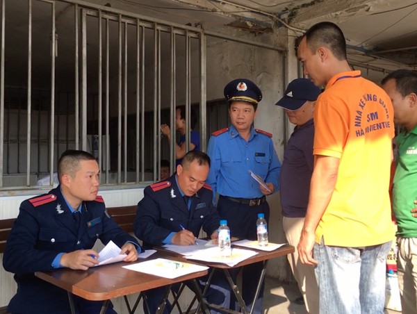 Phát hiện 3 lái xe dương tính với ma tuý tại bến Nước Ngầm