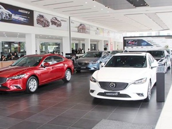 Chạy đua giảm giá, thị trường ô tô Việt Nam lần đầu cán mốc 400.000 xe