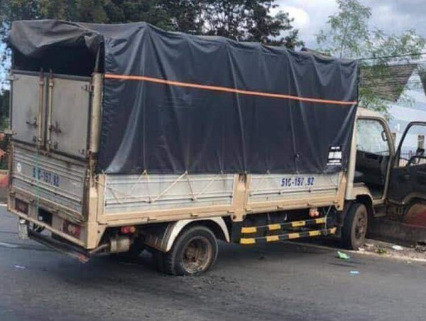 Khen thưởng CSGT truy đuổi 20km bắt kẻ trộm xe tải ở Bình Phước