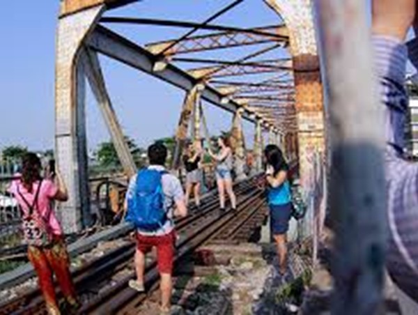 Nguy hiểm thật ở “tọa độ sống ảo”