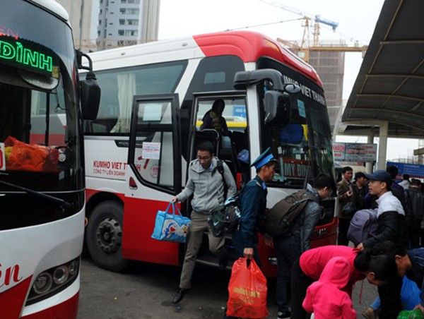 Cao điểm Tết Nguyên đán: Căng sức đối phó với áp lực giao thông