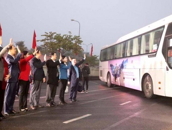 Hà Nội: Lãnh đạo Thành phố chu đáo, ân cần tiễn công nhân về quê ăn Tết