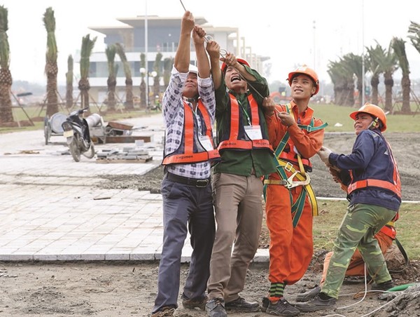 Hà Nội: Xuân về trên những công trình trọng điểm