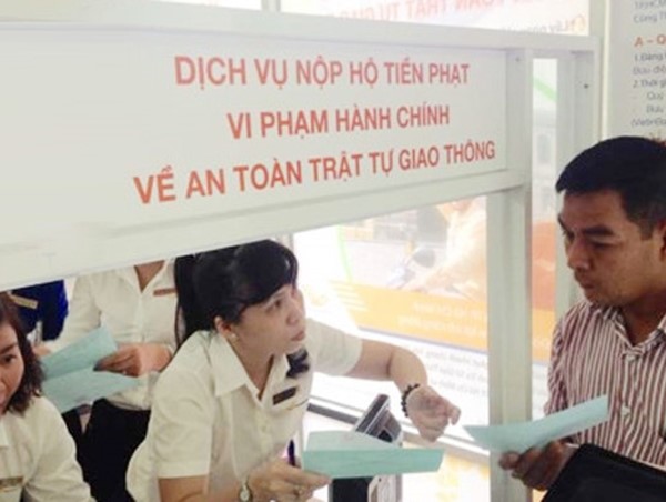 Thí điểm nộp phạt vi phạm giao thông qua mạng tại 5 tỉnh thành từ 12/3