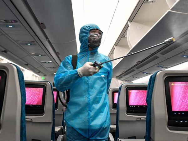 Vietnam Airlines khử trùng toàn bộ đội tàu khai thác hàng ngày từ hôm nay (25/3)