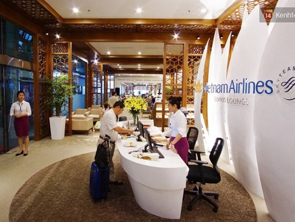 Vietnam Airlines tạm ngừng cung cấp dịch vụ vào phòng khách hạng Thương gia
