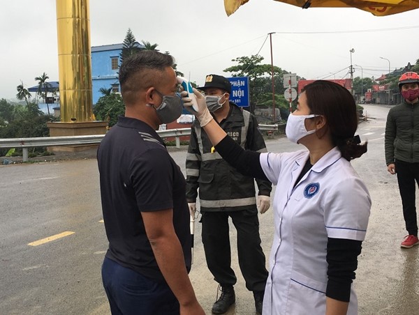 Thực hiện nghiêm kiểm soát cách ly xã hội tại các chốt cửa ngõ Thủ đô