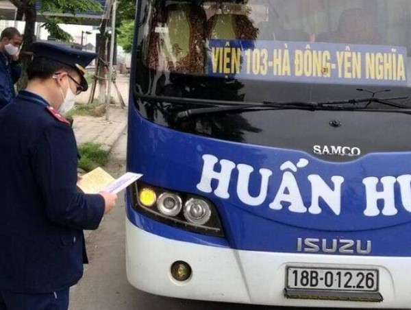 Hà Nội: 24 phương tiện vi phạm bị xử phạt trong 5 ngày cách ly xã hội