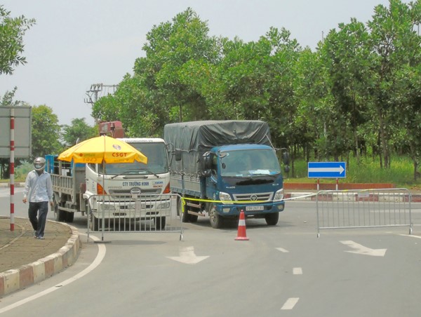 Giãn cách xã hội: Vận chuyển hàng hoá nội bộ vẫn còn bất cập