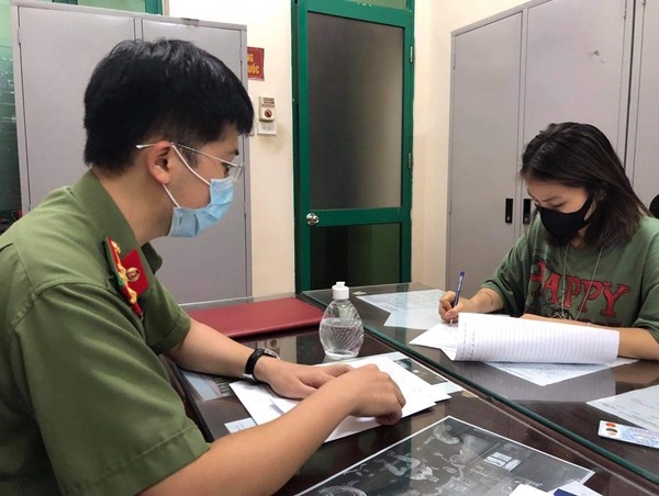 Cô gái khoe tấm thẻ có thể đi vòng quanh Hà Nội bị phạt 12,5 triệu đồng