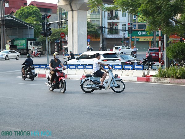 Quay đầu bỏ chạy khi thấy lực lượng liên ngành Công an thành phố