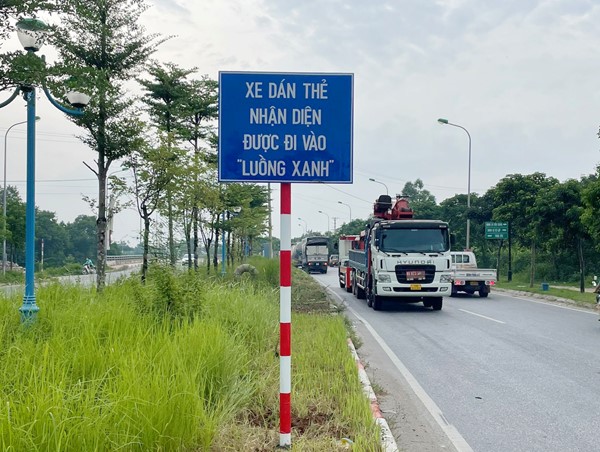 Đề nghị Công an xác minh dấu hiệu tiêu cực trong đăng ký luồng xanh vận tải