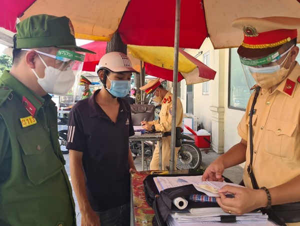 Xử lý 38 trường hợp vi phạm phòng, chống dịch trong ngày Chủ nhật