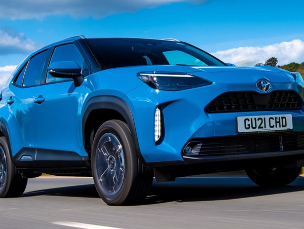 Toyota Yaris Cross 2021 ra mắt ở mức giá 17.000 USD