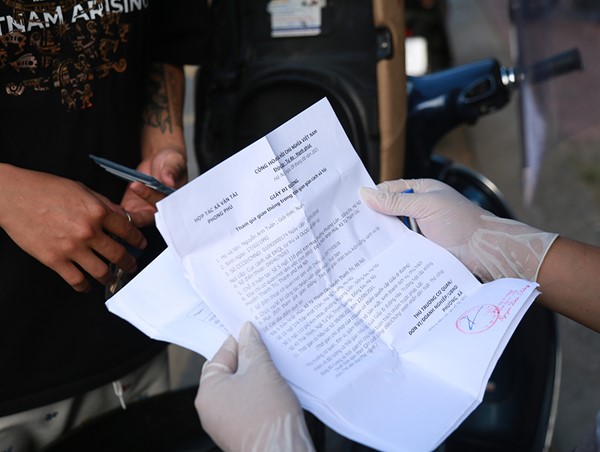 Doanh nghiệp tư nhân cấp giấy đi đường gấp gần 5 lần cơ quan nhà nước