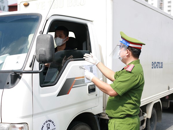 128 đơn vị vận tải bị Sở GTVT Hà Nội từ chối cấp giấy đi đường