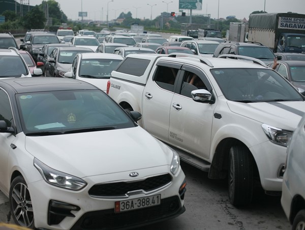 Ngày 3/10: 2.637 lượt phương tiện phải quay đầu tại chốt cửa ngõ