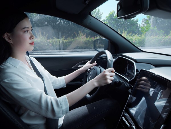 Chuyên gia lý giải về sức nóng của “cơn địa chấn” VF e34