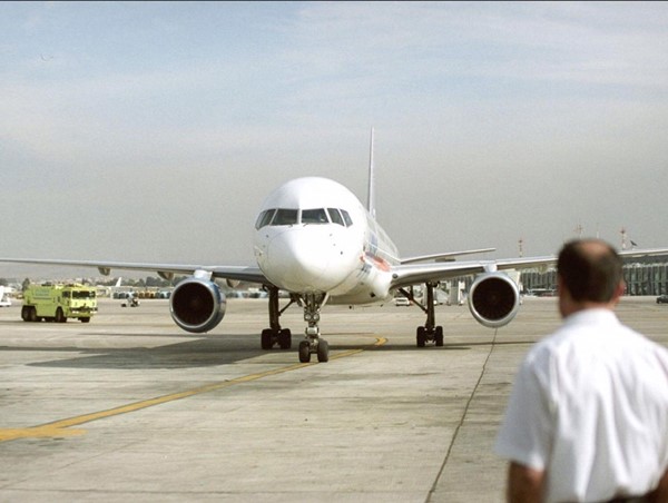 Máy bay mang thương hiệu Bamboo Airways va chạm ở sân bay