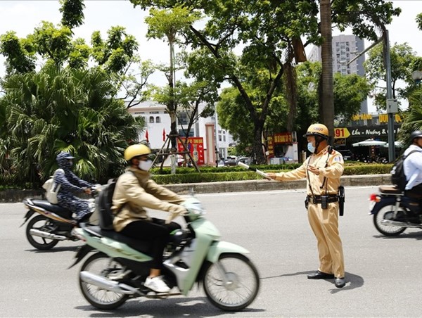 Hàng trăm GLXP bị tước vì vi phạm giao thông trong tuần qua