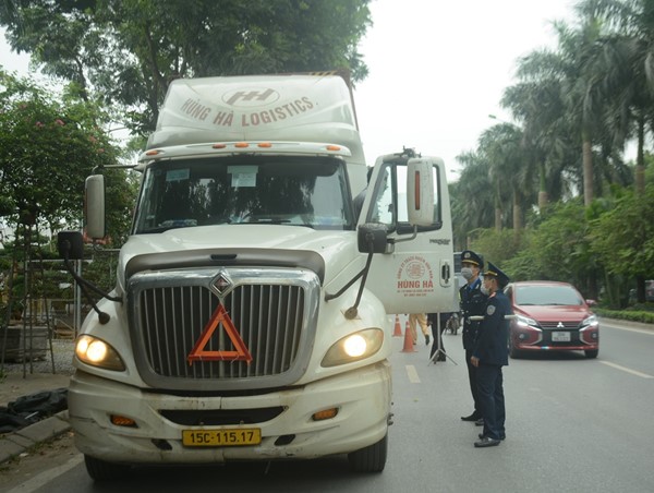 Thanh tra GTVT Hà Nội rốt ráo ra quân xử lý xe quá tải