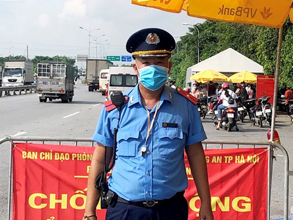 Tấm gương sáng tạo phòng, chống dịch Covid-19 tại chốt kiểm soát cửa ngõ Thủ đô
