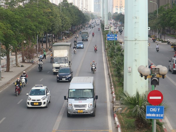 Xe cá nhân lấn làn BRT:  Thói quen nhỏ kéo lùi mục tiêu lớn