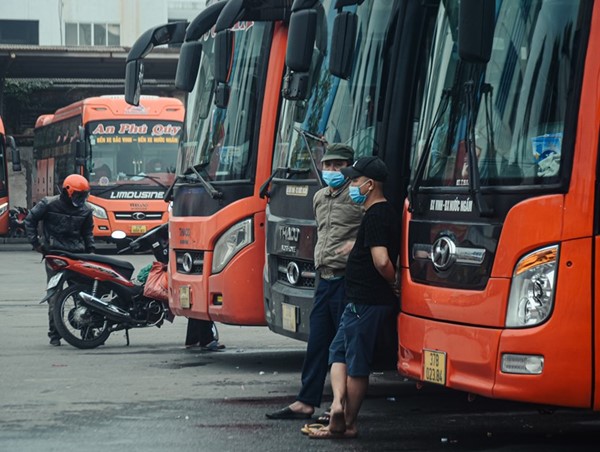 Nhiều tuyến liên tỉnh nghỉ Tết sớm vì xe trống khách