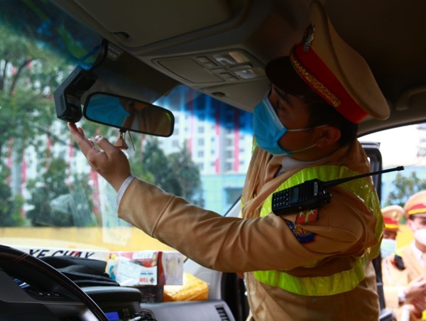 Tài xế vui mừng nhận ra lợi ích khi sử dụng camera giám sát