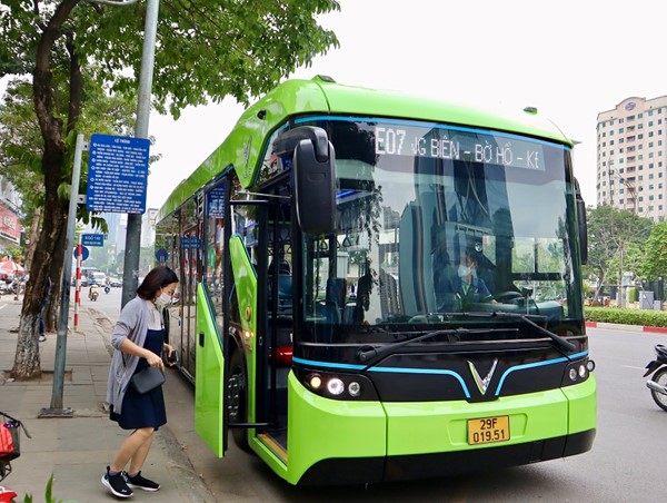 Hà Nội có thêm tuyến buýt điện E07 KĐT Smart City - Long Biên