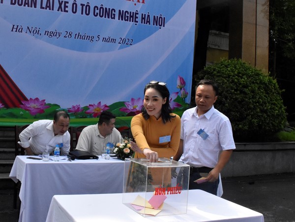 Tổ chức thành lập Nghiệp đoàn Lái xe ô tô công nghệ Hà Nội