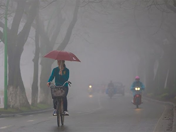 Thời tiết nồm ẩm kéo dài tại Hà Nội và các tỉnh phía Bắc