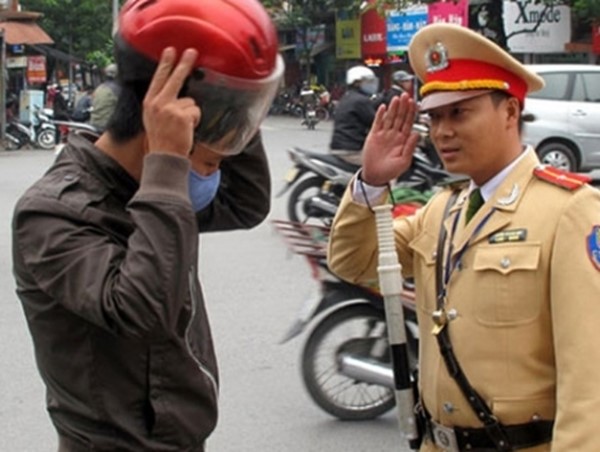 CSGT không được dừng xe chỉ để kiểm tra chính chủ