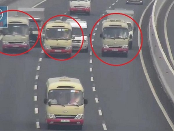 Triệu tập 3 tài xế điều khiển xe khách dàn hàng ngang trên cao tốc Hà Nội - Hải Phòng