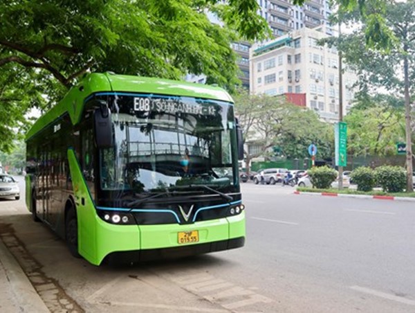 Hà Nội: đặt quyết tâm năm 2030 sẽ xanh hóa toàn bộ xe buýt
