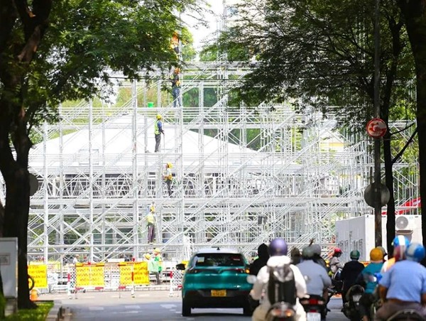 TP Hồ Chí Minh cấm xe lưu thông tại 7 tuyến đường trung tâm trong chiều 20/4